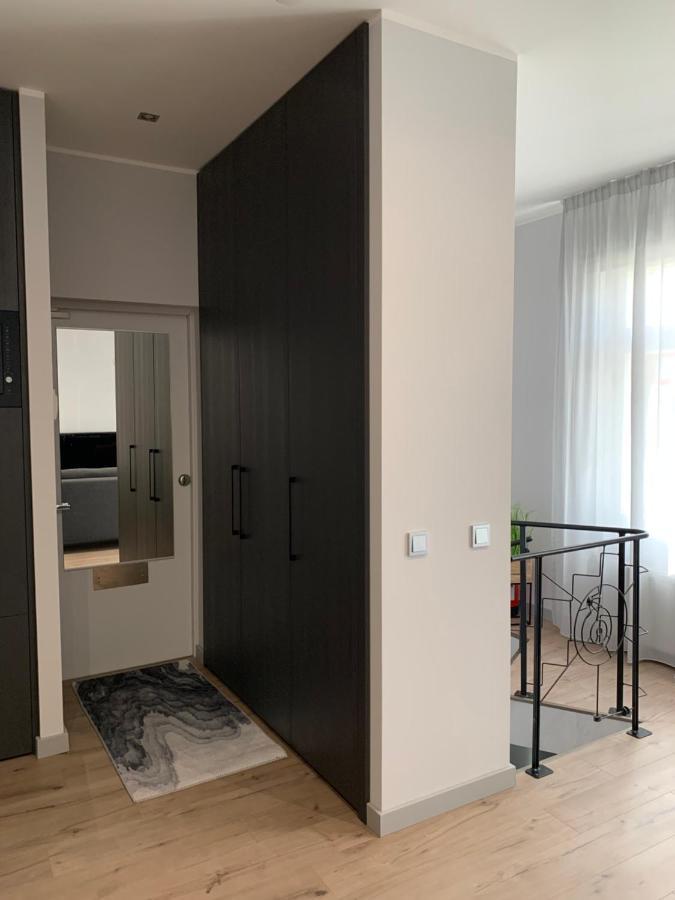 Zair Fireplace Apartments Таллин Экстерьер фото